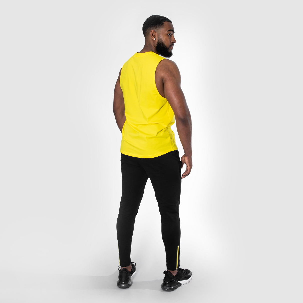 Essential form Tank Top