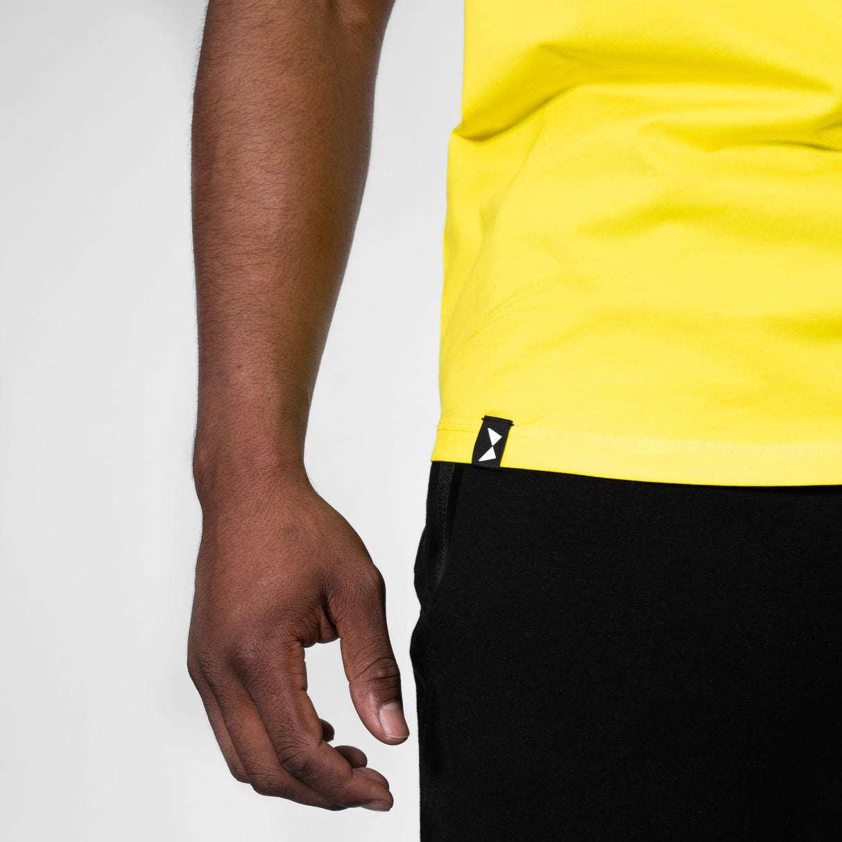 Essential form Tank Top