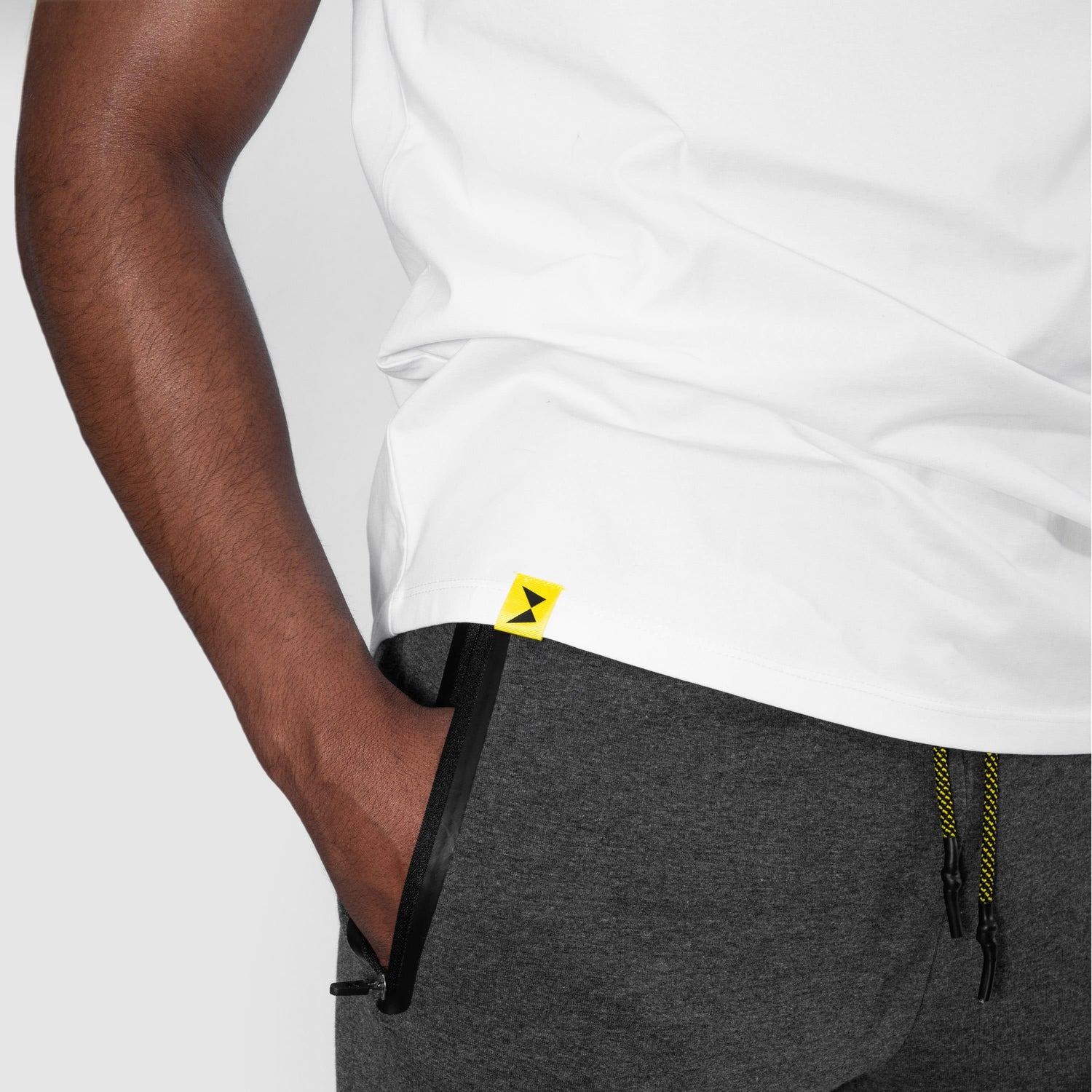 Essential form Tank Top